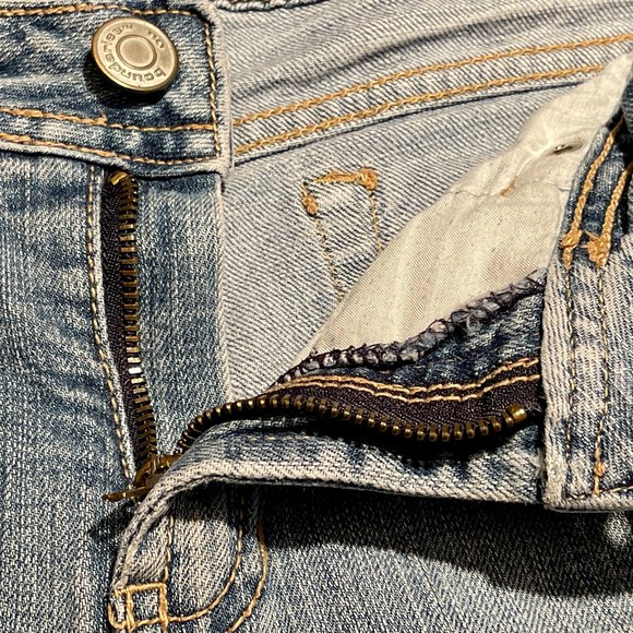 No Boundaries Stretch Denim Shorts Distressed Light Wash Junior 11 S1090-378 - Picture 6 of 10